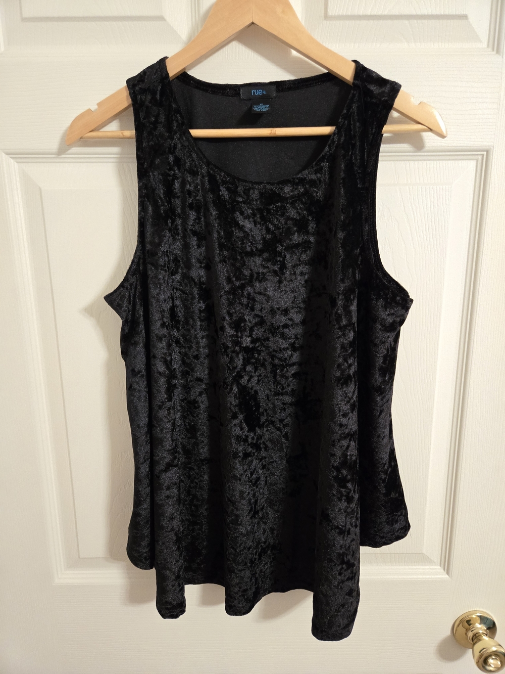 rue21 Black Velvet Sleeveless Tank Top Size 1X